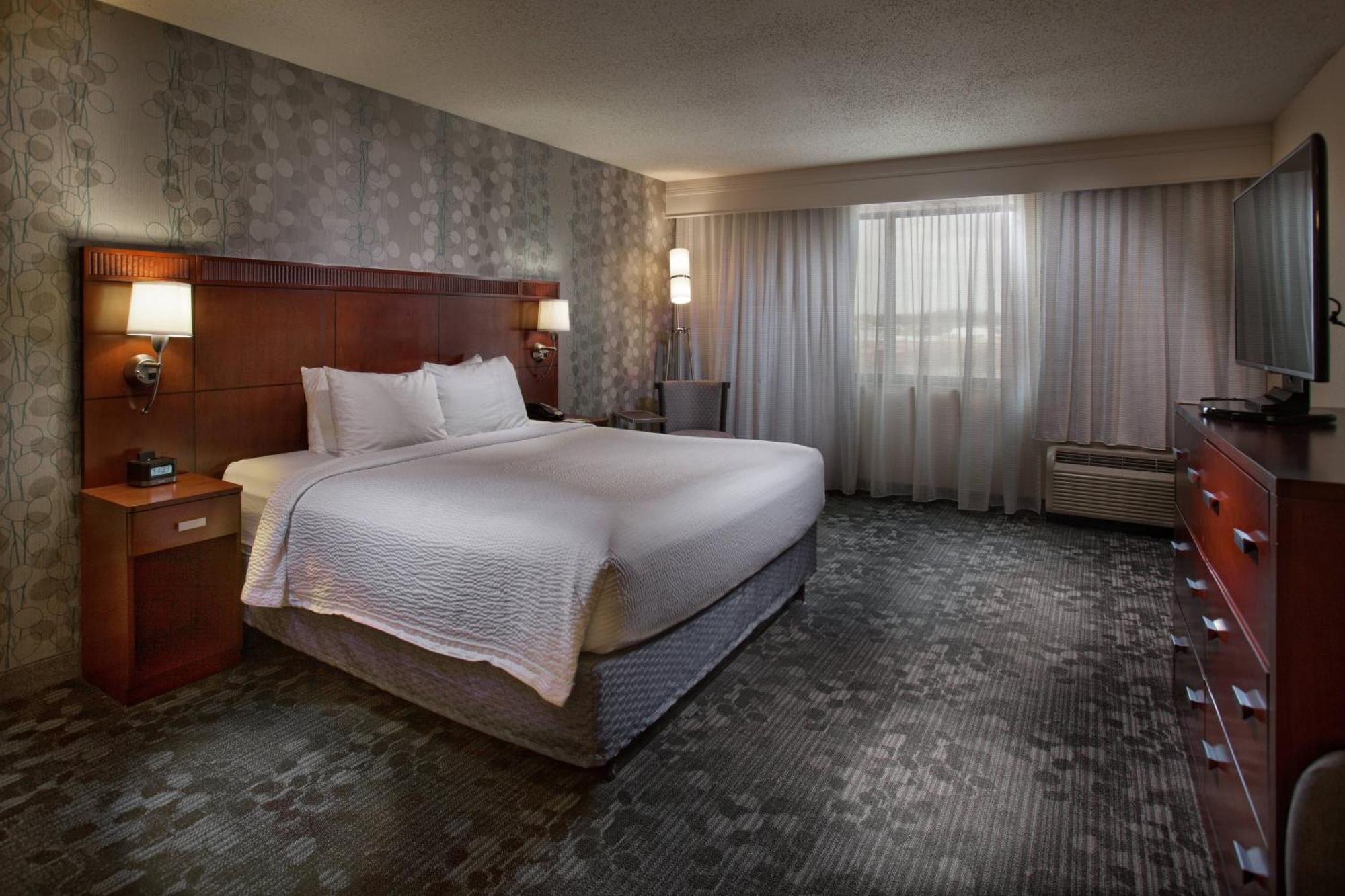 คอร์ตยาร์ด ฟาเยตต์วิลล์ Hotel เฟย์เอตต์วิลล์ ภายนอก รูปภาพ