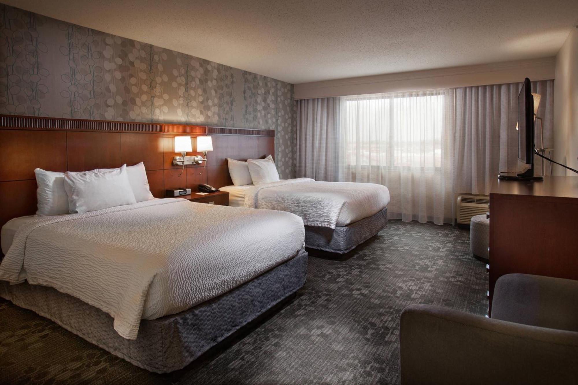 คอร์ตยาร์ด ฟาเยตต์วิลล์ Hotel เฟย์เอตต์วิลล์ ภายนอก รูปภาพ